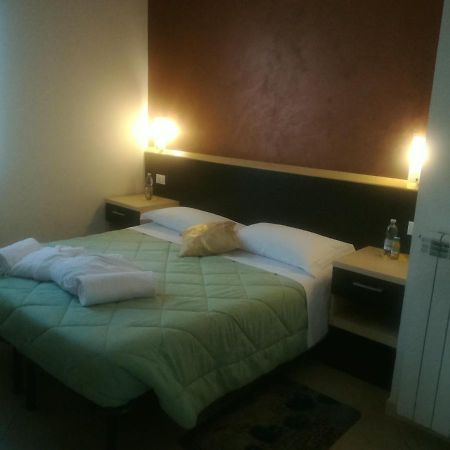 New Hotel Europa Crevalcore エクステリア 写真